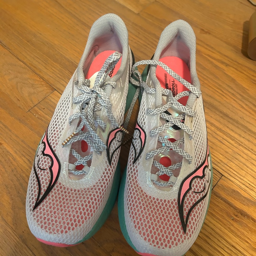 Saucony Endorphin Sneakers - Picture 5 of 10